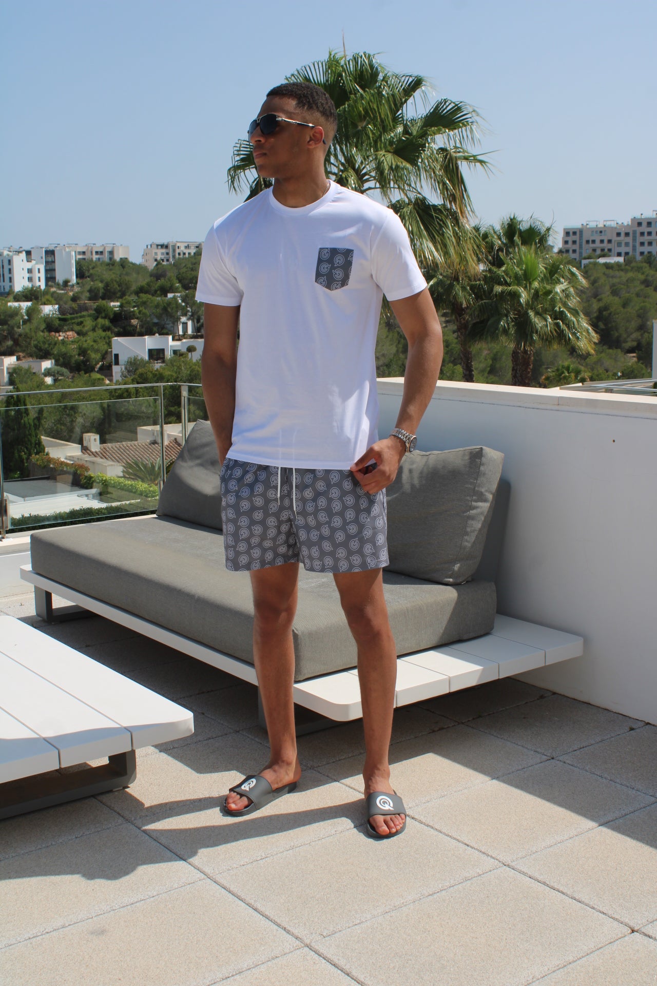 WHITE/MARL GREY OUTLINE Q SWIMSHORTS