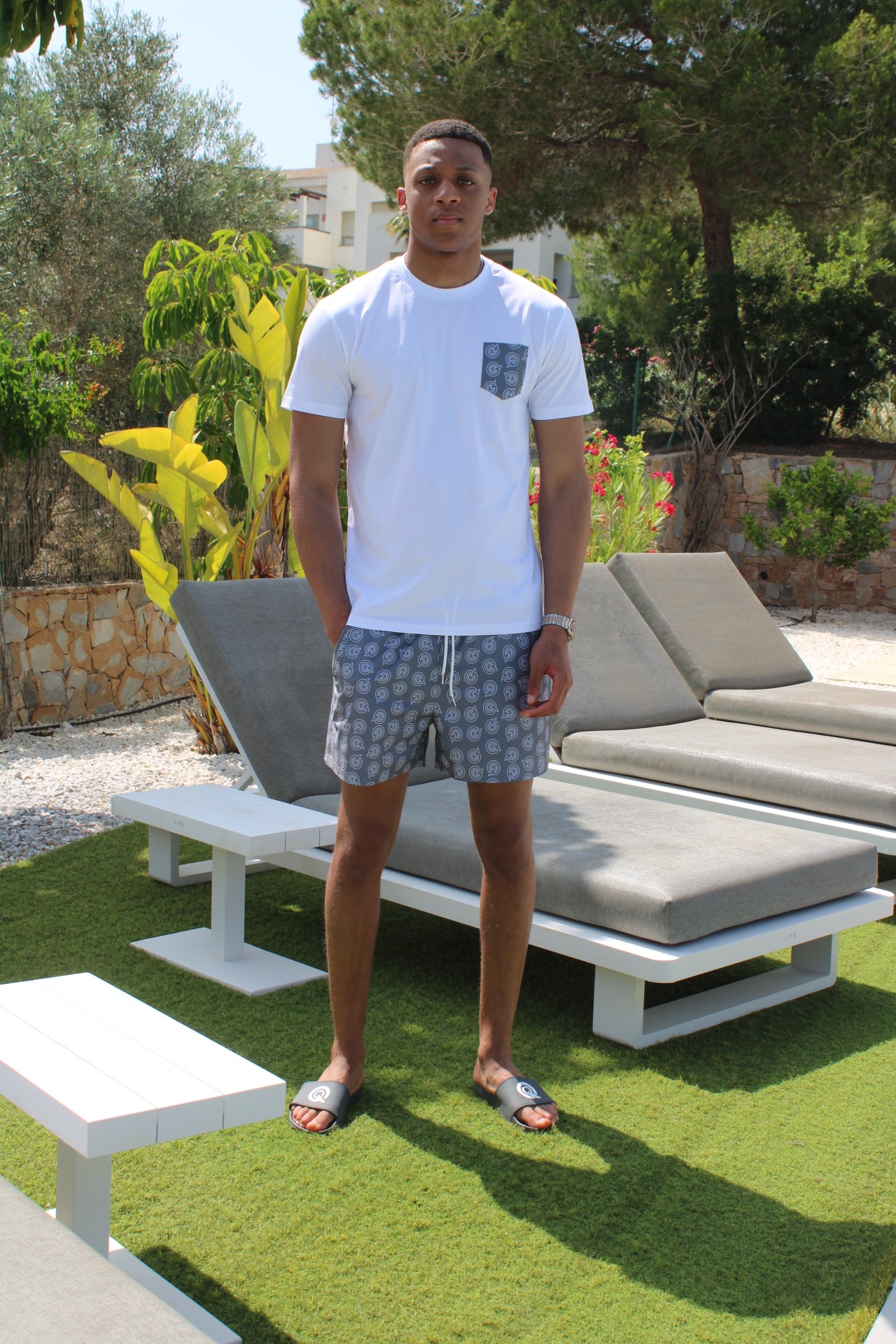 WHITE/MARL GREY OUTLINE Q POCKET TEE