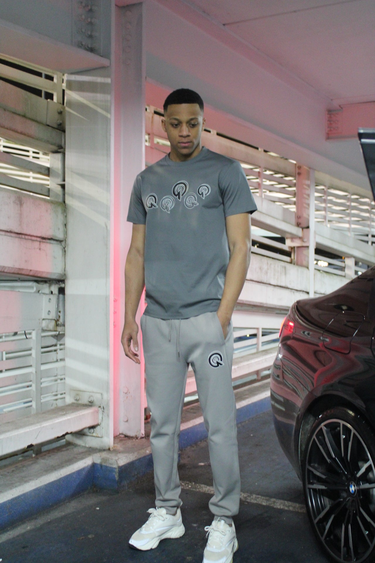 DARK MARL GREY/BLACK 5Q  LOGO TEE