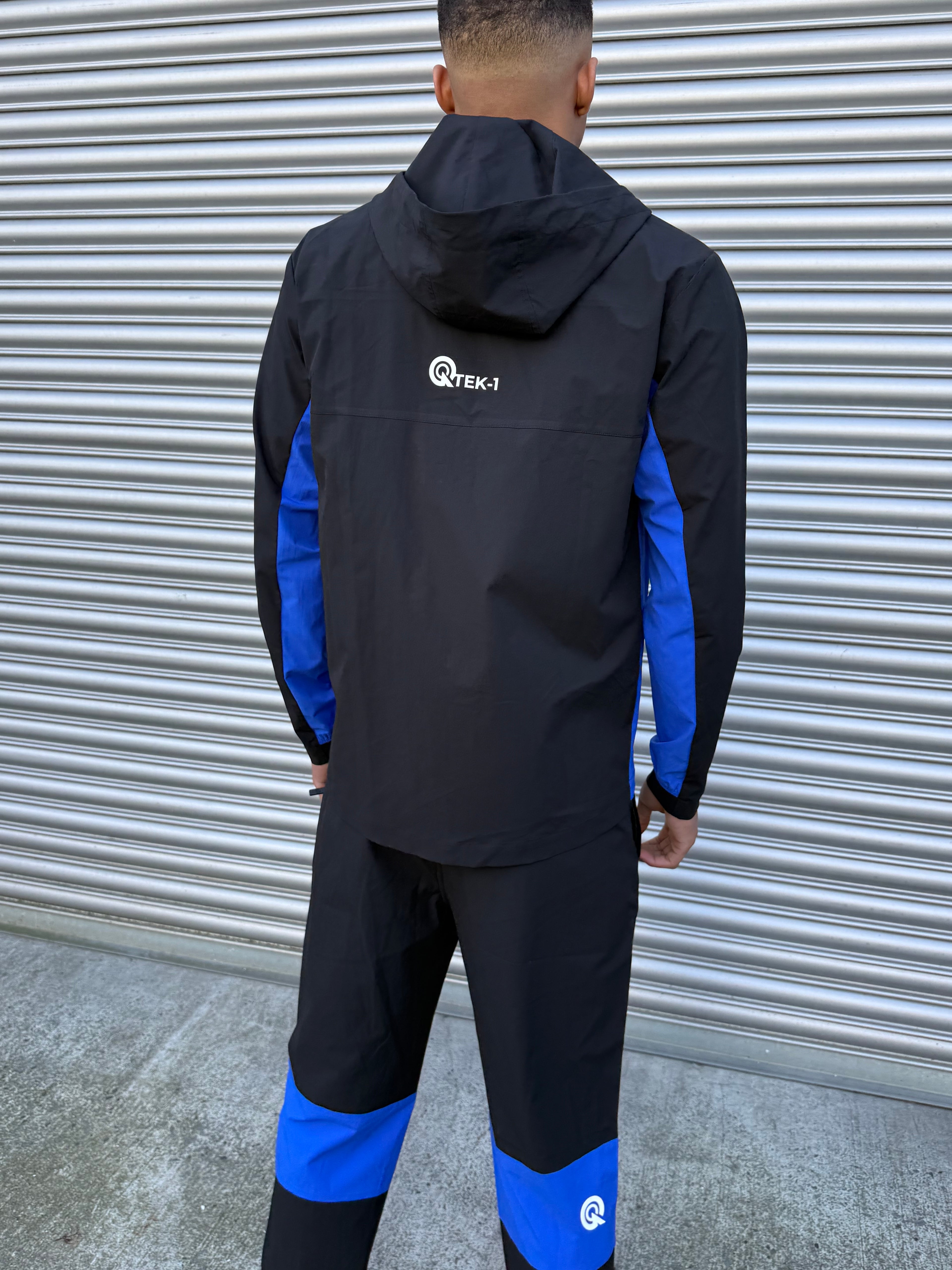 BLACK/ROYAL BLUE PULSE JACKET